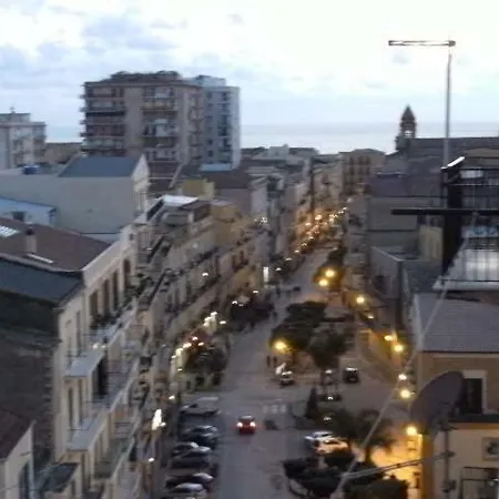 Statua Del Commissario Montalbano Yak\u0131n\u0131ndaki En Iyi Hangileri? Porto Empedocle